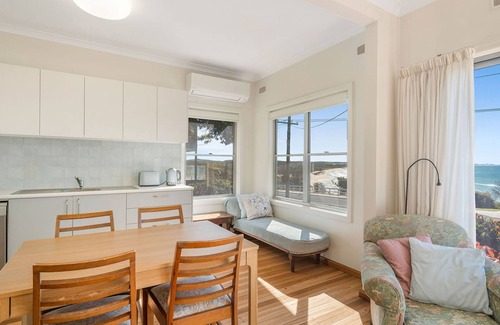 Bonny Hills House | Beachview - Iconic Bonny Hills Retreat with Breathtaking Ocean Views