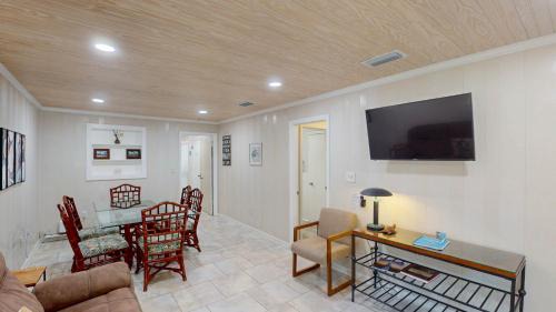Jekyll Island Apartment | BEACHY SISTERS B Duplex