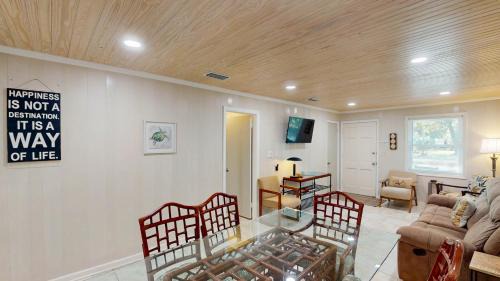 Jekyll Island Apartment | BEACHY SISTERS B Duplex