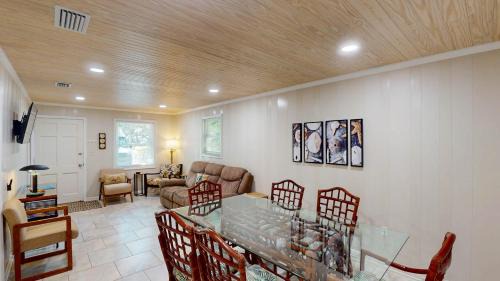 Jekyll Island Apartment | BEACHY SISTERS B Duplex