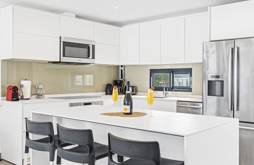 Maho Condo | Beacon Hill Hideaway: Luxury Condo in Simpson Bay