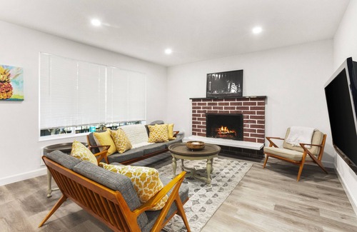 North Beacon Hill Apartment | Beacon Hill Retro - Central Location