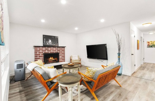 North Beacon Hill Apartment | Beacon Hill Retro - Central Location