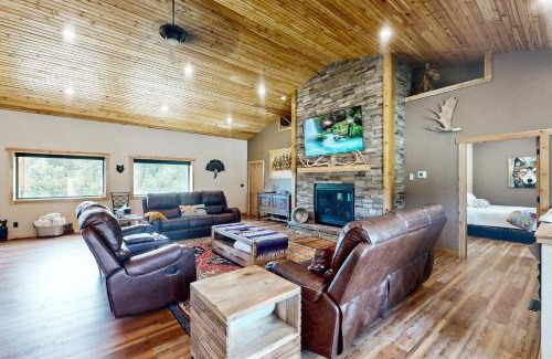 Deadwood House | Bear Butte Retreat