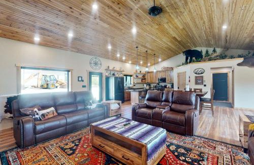 Deadwood House | Bear Butte Retreat