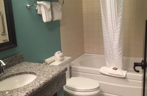 Carlyle Hotel | Bear Claw Casino & Hotel