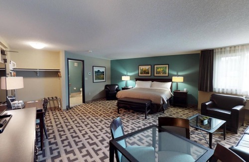 Carlyle Hotel | Bear Claw Casino & Hotel