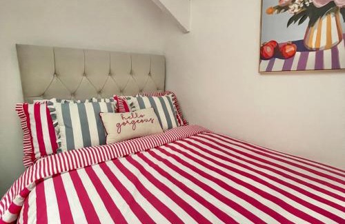 Glynneath House | Bear Cottage - Waterfall Country