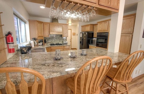 North Upper Truckee House | Bear Country 4 Bedroom Home by RedAwning