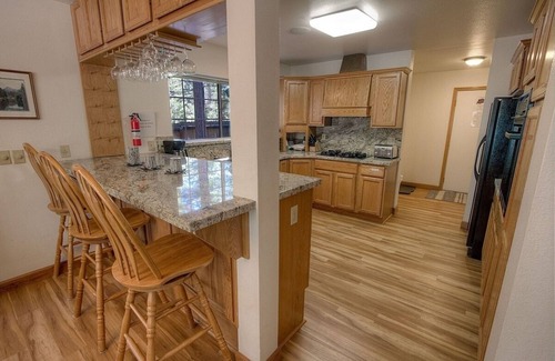 North Upper Truckee House | Bear Country 4 Bedroom Home by RedAwning