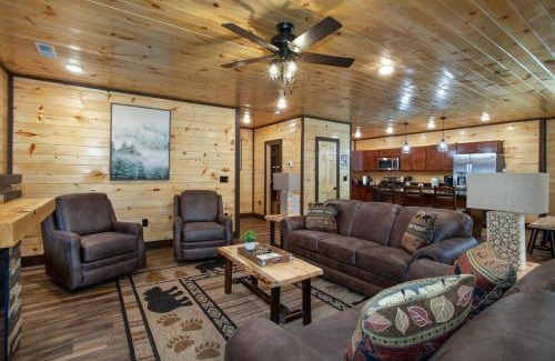 Sevierville House | Bear Hollow Lodge HotTub FirePit GameRoom MORE