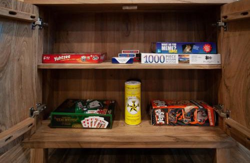 Sevierville House | Bear Hollow Lodge HotTub FirePit GameRoom MORE