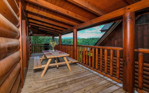 Sevierville Villa | Bear Hug at Bear Creek