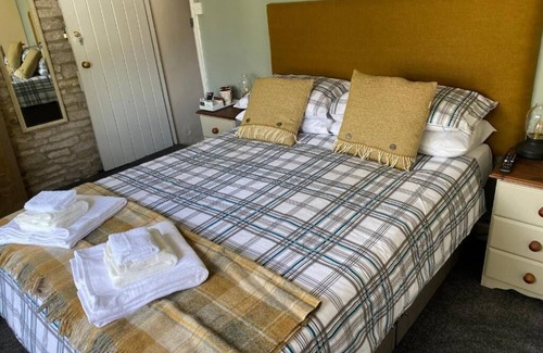Stroud Bed & Breakfast | Bear Inn