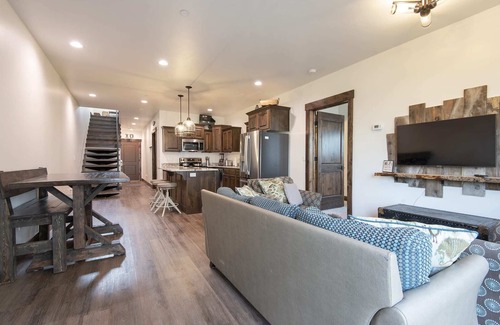 Victor House | Bear Lair at Teton Valley Idaho - Jackson Hole