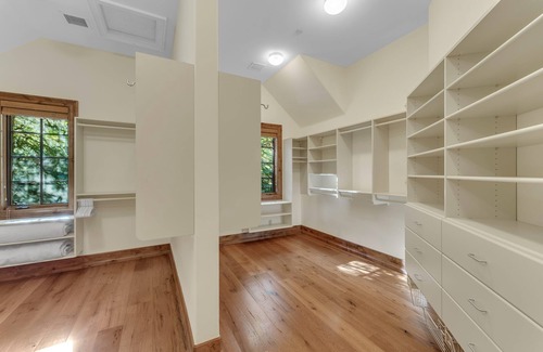 Avon House | Bear Lodge by Vail Butler - Ski In/Ski Out, Hot Tub, Movie Theater