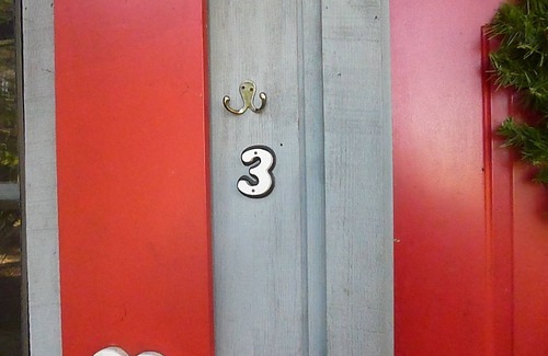 Sautee Nacoochee Cottage | Bear Paw Cottage #3 King; Peaceful: Cozy: Pet friendly; 2Adults/2Children