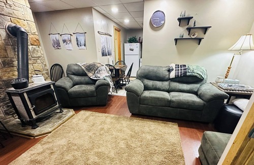 Independence Cabin | Bear Valley Cabin, a beautiful secluded oasis 4 a Romantic or family getaway.