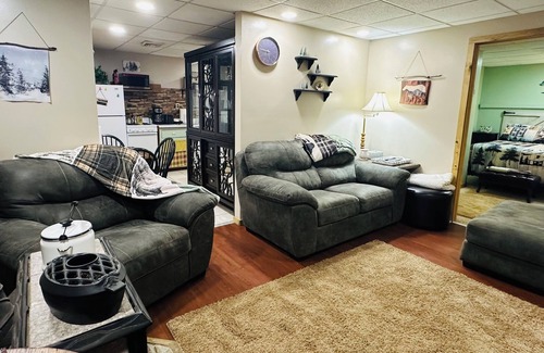 Independence Cabin | Bear Valley Cabin, a beautiful secluded oasis 4 a Romantic or family getaway.