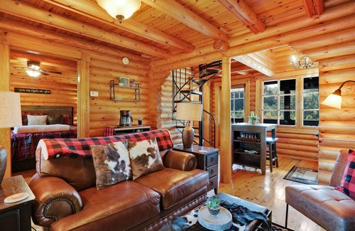Sevierville Cabin | Bearless Whisper, a Beautiful Romantic Cabin Located Under a Mile from Soaky Mountain Water Park!