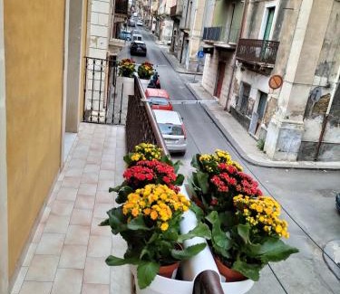 Scordia Apartment | Beatrice Apartment con 1camera da letto, un soggiorno cucina e bagno