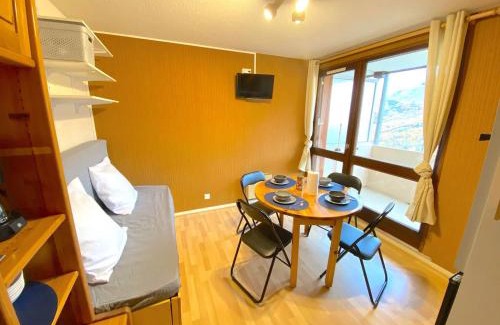 Le Super-Sauze Apartment | Beau studio - vue magnifique - pied des pistes