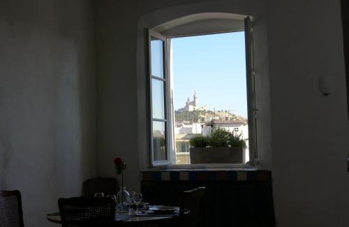 Hotel-de-Ville Apartment | Beau T2 Historique-Panier/Vieux Port-60m2 avec Vue