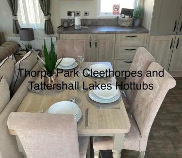 Tattershall House | Beaumont on fishing lake with Hot Tub