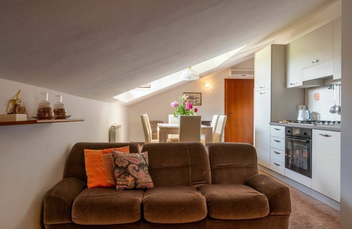 Castagnole delle Lanze Apartment | Beautiful apartment for 4 people with WIFI, pool, A/C, TV and patio