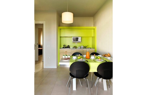 Cavalcaselle Apartment | Beautiful apartment for 6 people with A/C, pool, WIFI, TV, balcony and parking