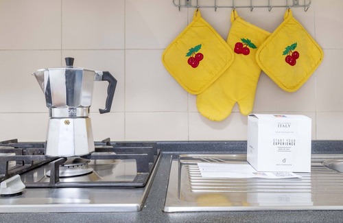 Marina di Pietrasanta Villa | Beautiful villa with WIFI, A/C, TV, balcony, pets allowed and panoramic view, close to Viareggio