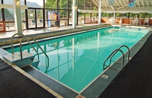 Tynecastle Apartment | Beautiful 1 bedroom unit at resort, sleeps 4