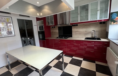 Rions House | Beautiful 16th century residence with swimming pool