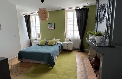 Rions House | Beautiful 16th century residence with swimming pool