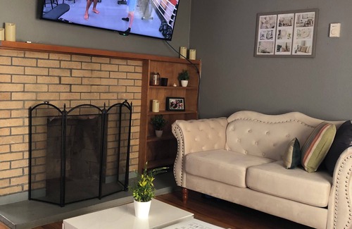 Sydney House | Beautiful 1920’s home in the heart of Sydney!