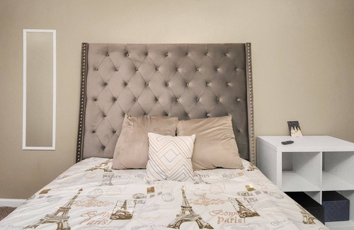 Dickinson Apartment | Beautiful 1B/1B Apartment Near Galveston