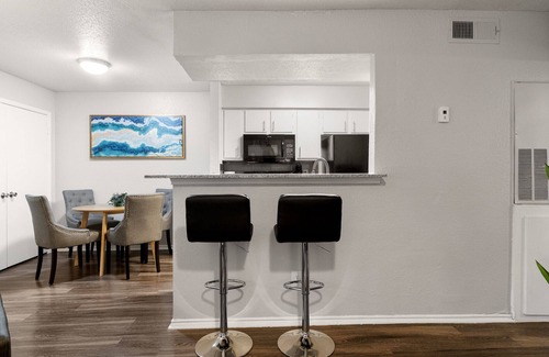 University Hills and Windsor Park Apartment | Beautiful 1BD/1BA in University Hills 7340