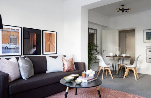 Watford Apartment | Beautiful 1Bedroom/1Bathroom Flat with Free Parking & Free WIFI