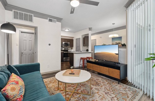 North Burnet Apartment | Beautiful 1BR Next to The Domain 4900