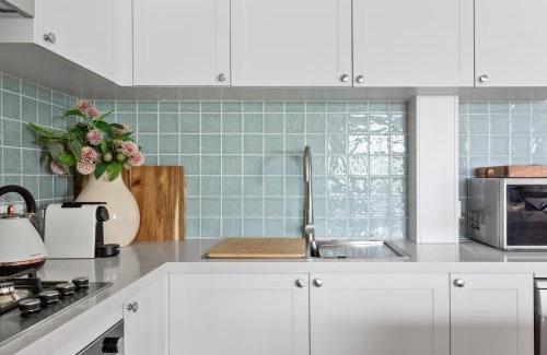 Freshwater Apartment | Beautiful 2 Bed Apt Walk 5mins Beach 3mins Village