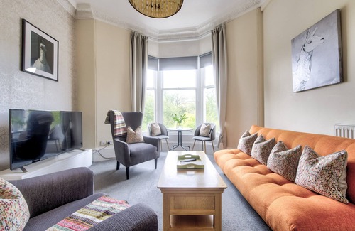 Glasgow Westend Apartment | Beautiful 2 Bedroom Apartment Glasgow West End Sleeps 4/5