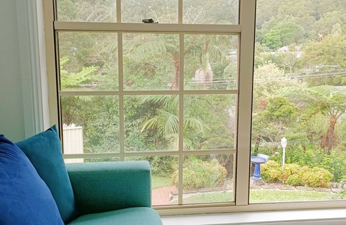 Helensburgh House | Beautiful 2 bedroom duplex with private patio