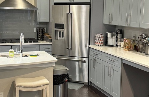 Arlington Condo | Beautiful 2-bedroom condo with AC and WiFi in lovely Arlington Tx.