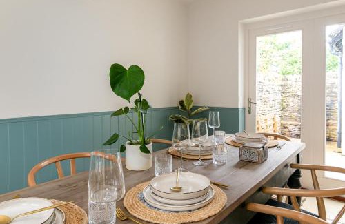 Churchill Apartment | Beautiful 2 Bedroom Cottage in the Cotswolds