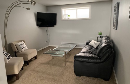 Saskatoon House | BEAUTIFUL 2 Bedroom Suite Close To The Airport minutes from downtown/hospital.