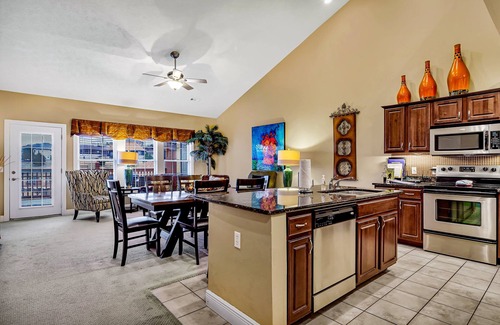 Fieldstone Bluffs Villa | Beautiful, 2-Level, Tuscan-Style Villa in Branson Creek! A Place to Unwind!