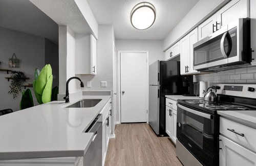 University Hills and Windsor Park Apartment | Beautiful 2BD/2BA in University Hills 8306