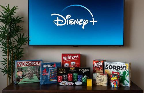 Westown Apartment | Beautiful 2BD near Historic Pabst Brewery - Fiserv