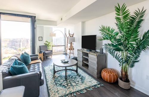 Reston Apartment | Beautiful 2BR Apartment in Reston with Amenities