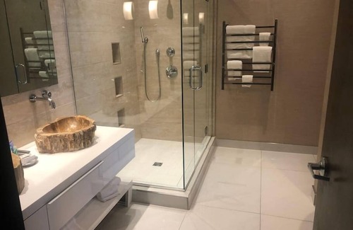 Downtown St. John's House | Beautiful 2Br Downtown Suite